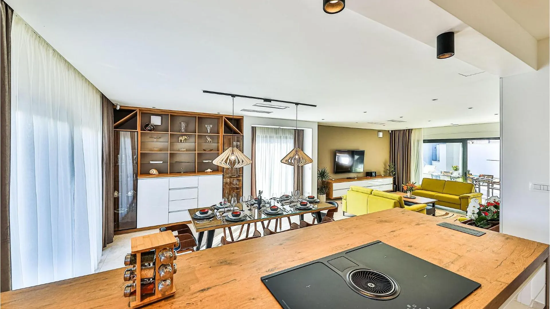 Beautiful Home In Trogir With Kitchen