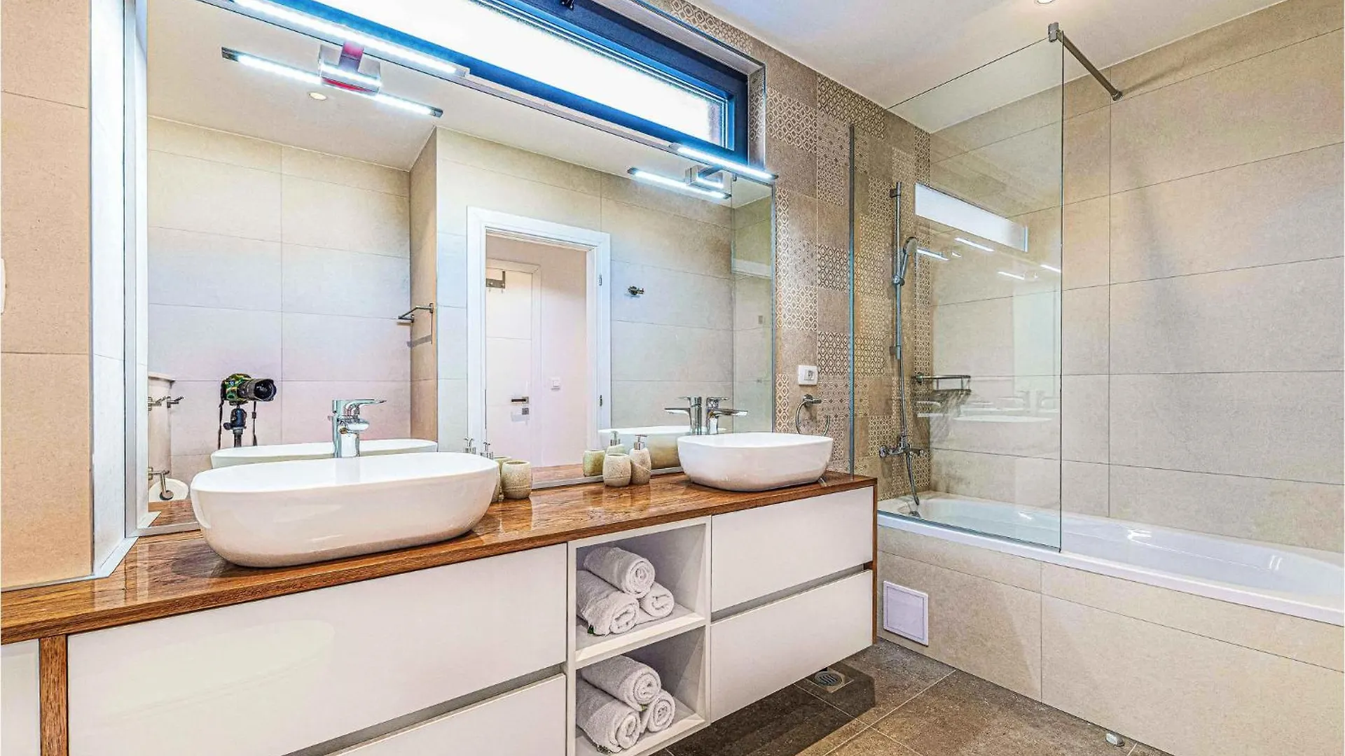 Beautiful Home In Trogir With Kitchen Holiday home