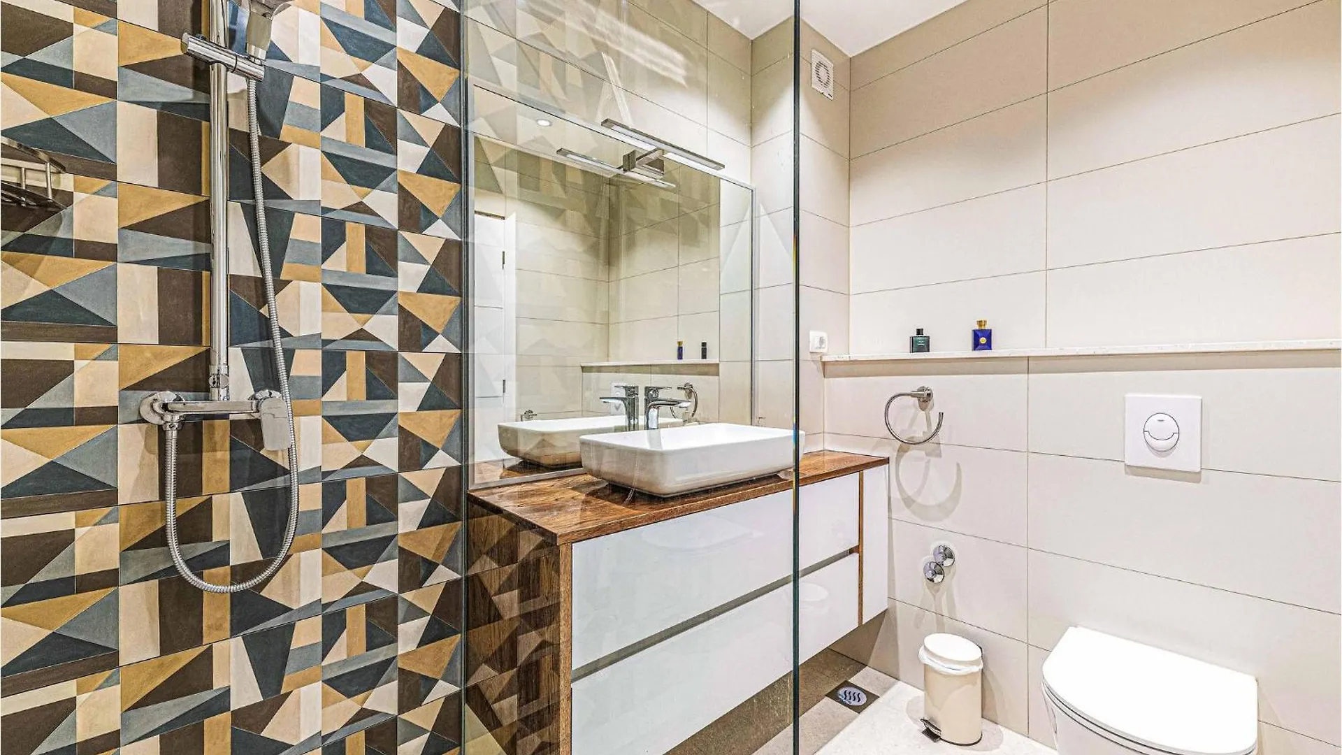 Holiday home Beautiful Home In Trogir With Kitchen