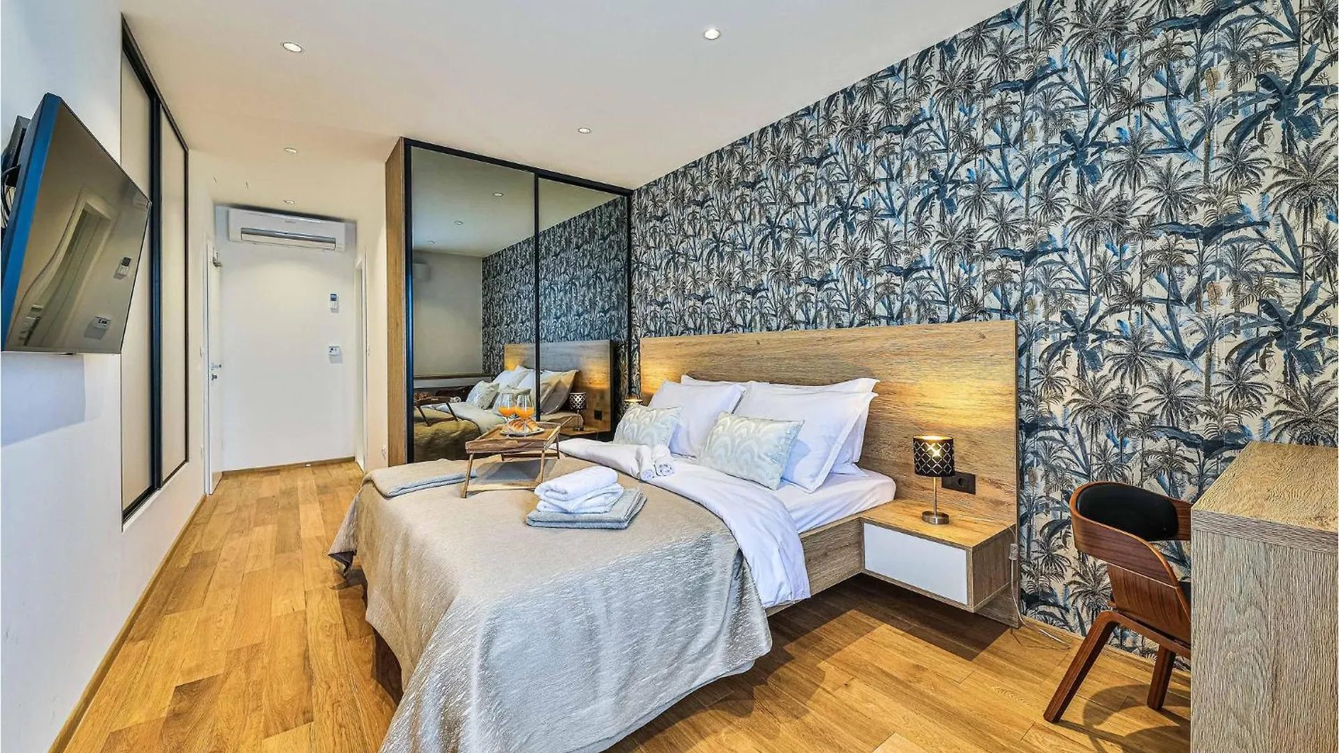 Beautiful Home In Trogir With Kitchen